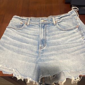 Size 14 AE highest rise 90s boyfriend jean shorts